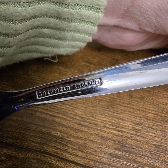 Sheffield England decorative Floral Serving Spoon - Picture 5 of 6